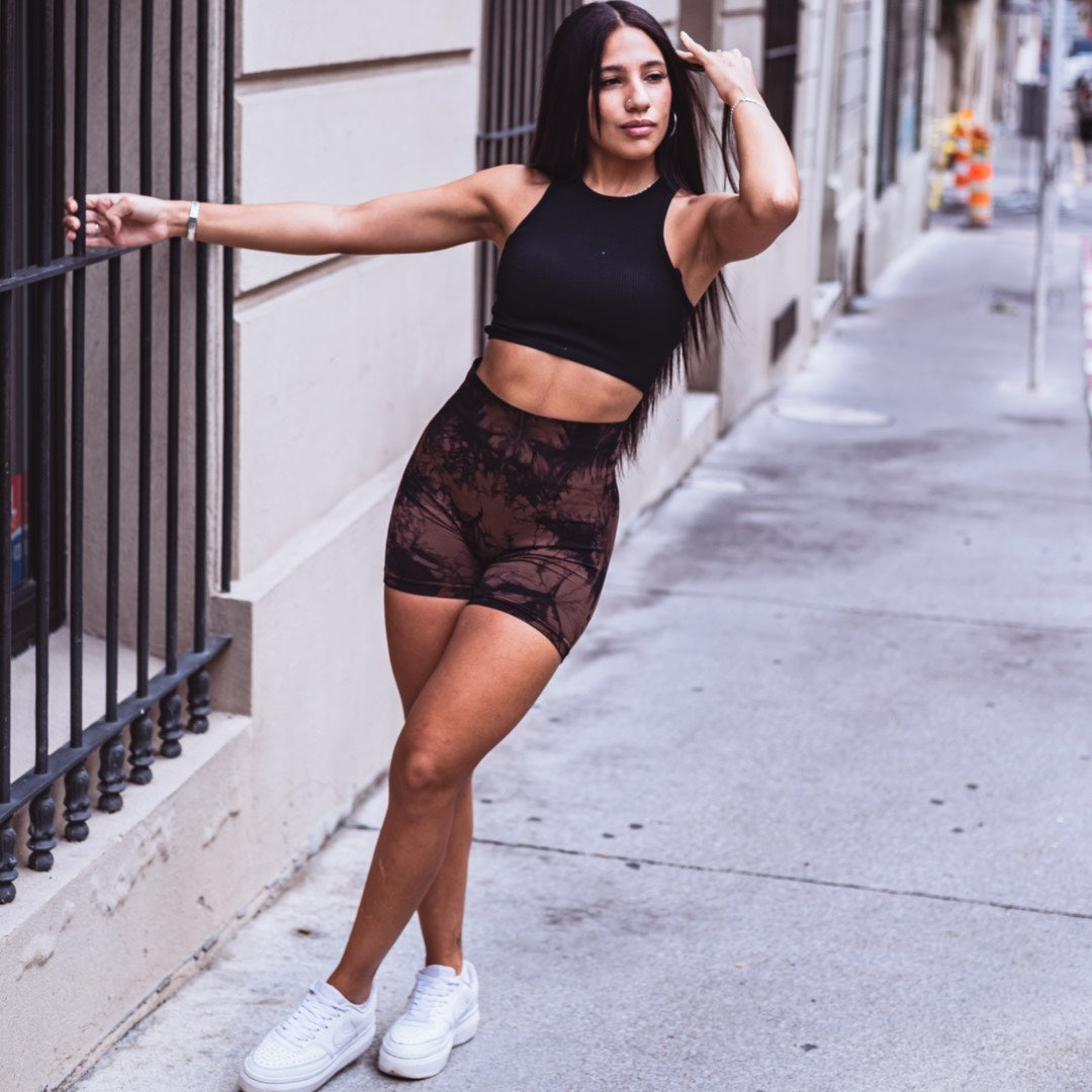 CALZA CORTA JASPEADA MARRÓN