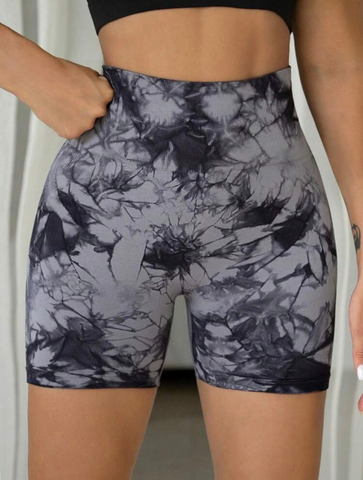 CALZA CORTA JASPEADA GRIS